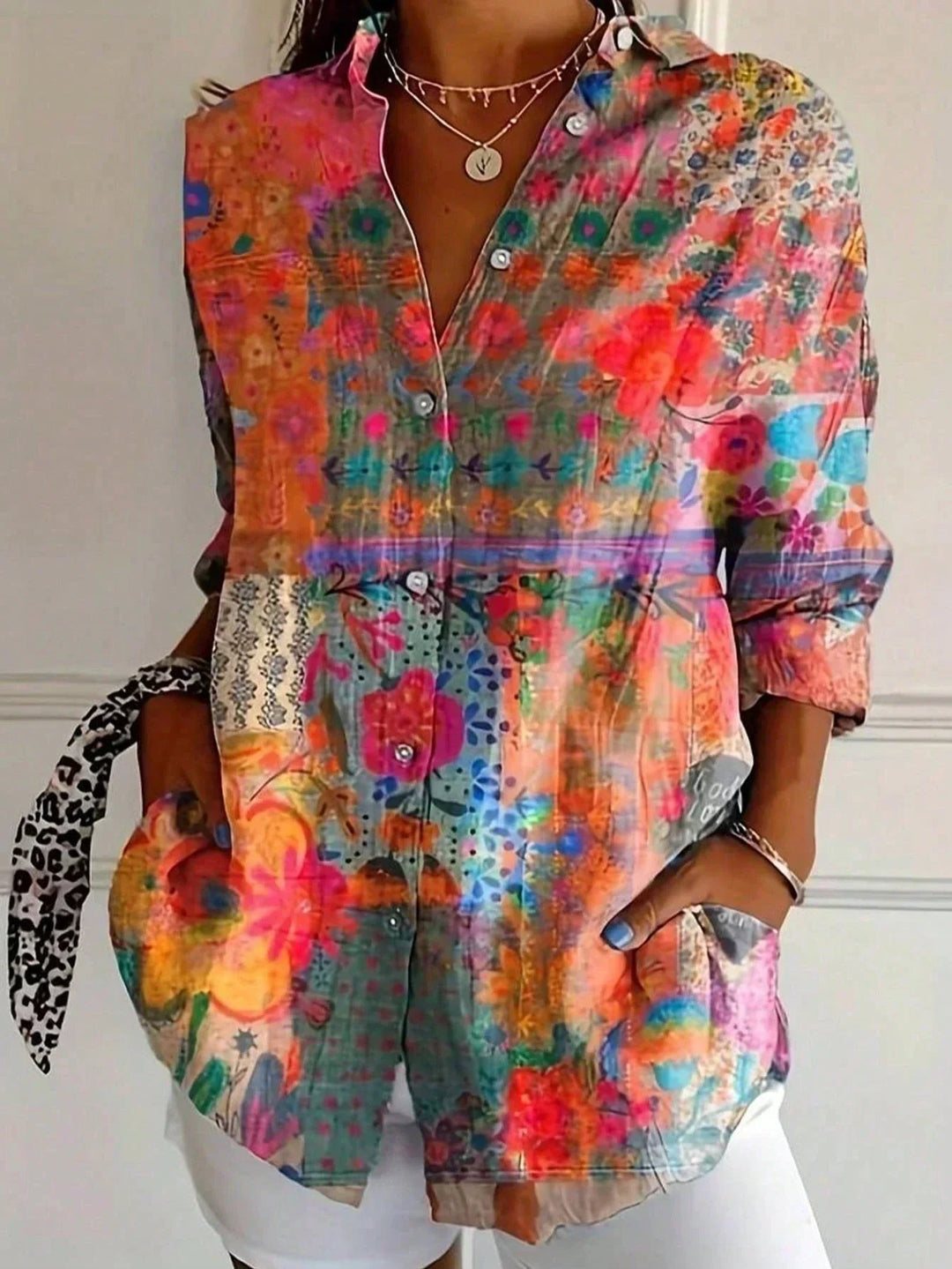 Astrid | Blouse with colorful patterns