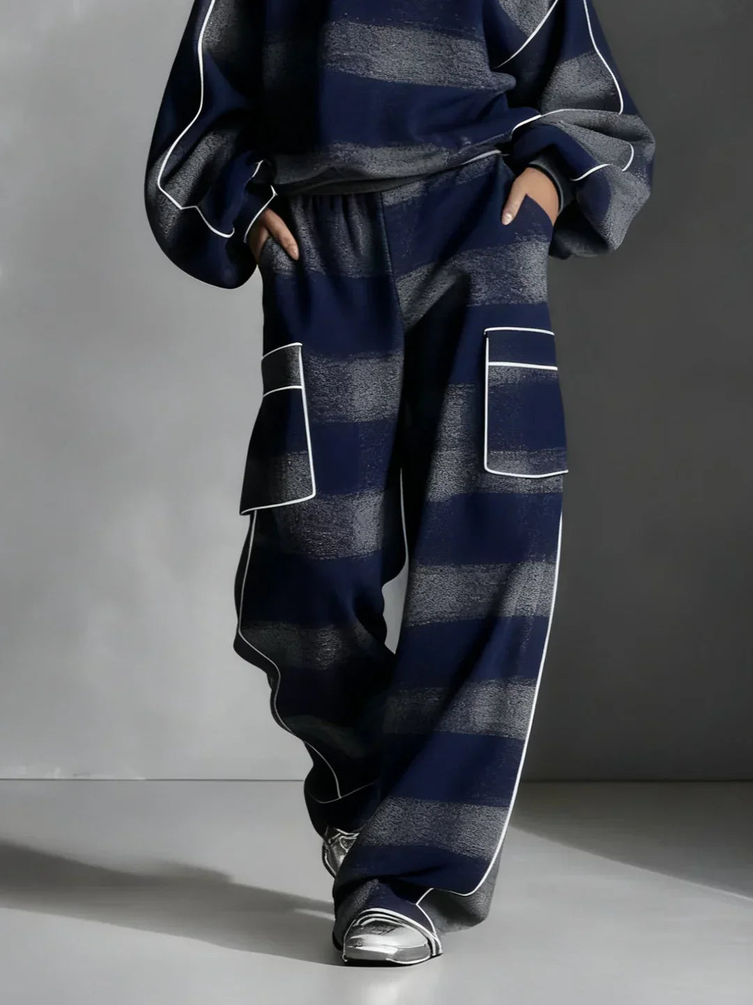 Black & Grey Plaid Sweatshirt & Casual Pants Set